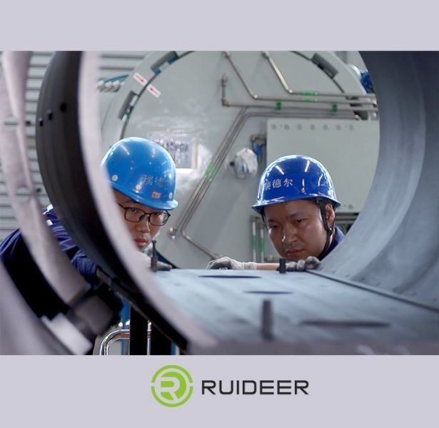 Forno di sinterizzazione a vuoto ad alta temperatura con carico massimo di 1500 kg e temperatura di lavoro massima di 1550 °C